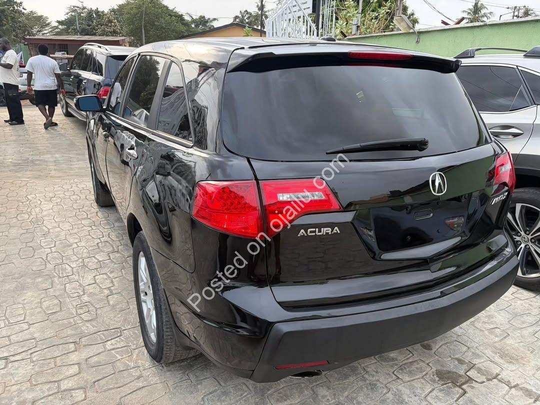 Luxury 2008 Acura MDX: 7m Drive
