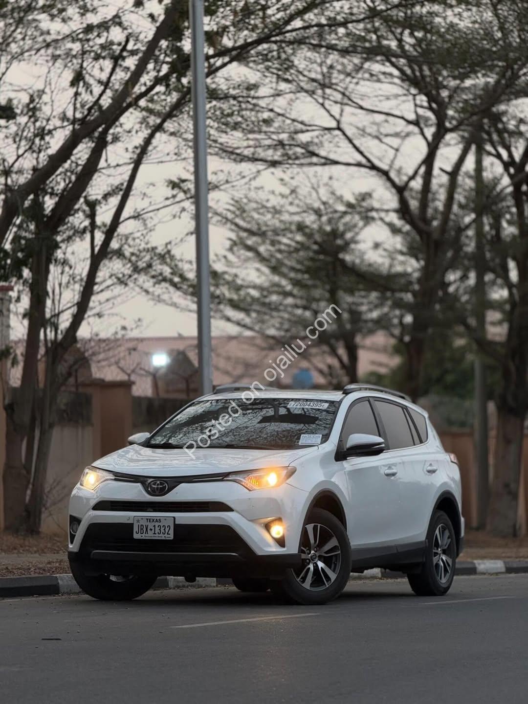 2018 Toyota RAV4 XLE: Perfect Condition, Duty Paid!