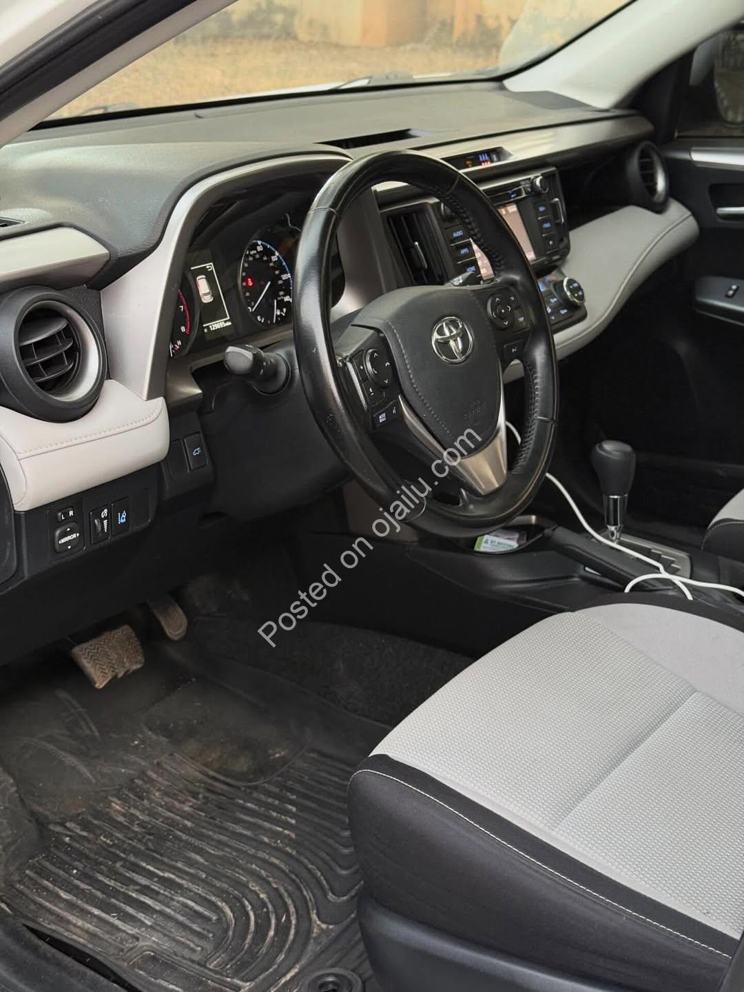 2018 Toyota RAV4 XLE: Perfect Condition, Duty Paid!