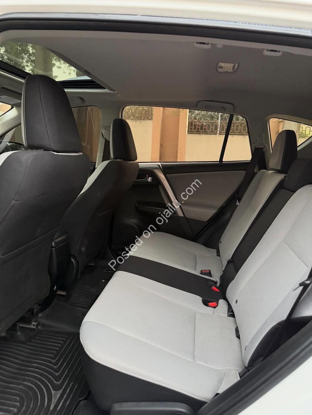 2018 Toyota RAV4 XLE: Perfect Condition, Duty Paid!