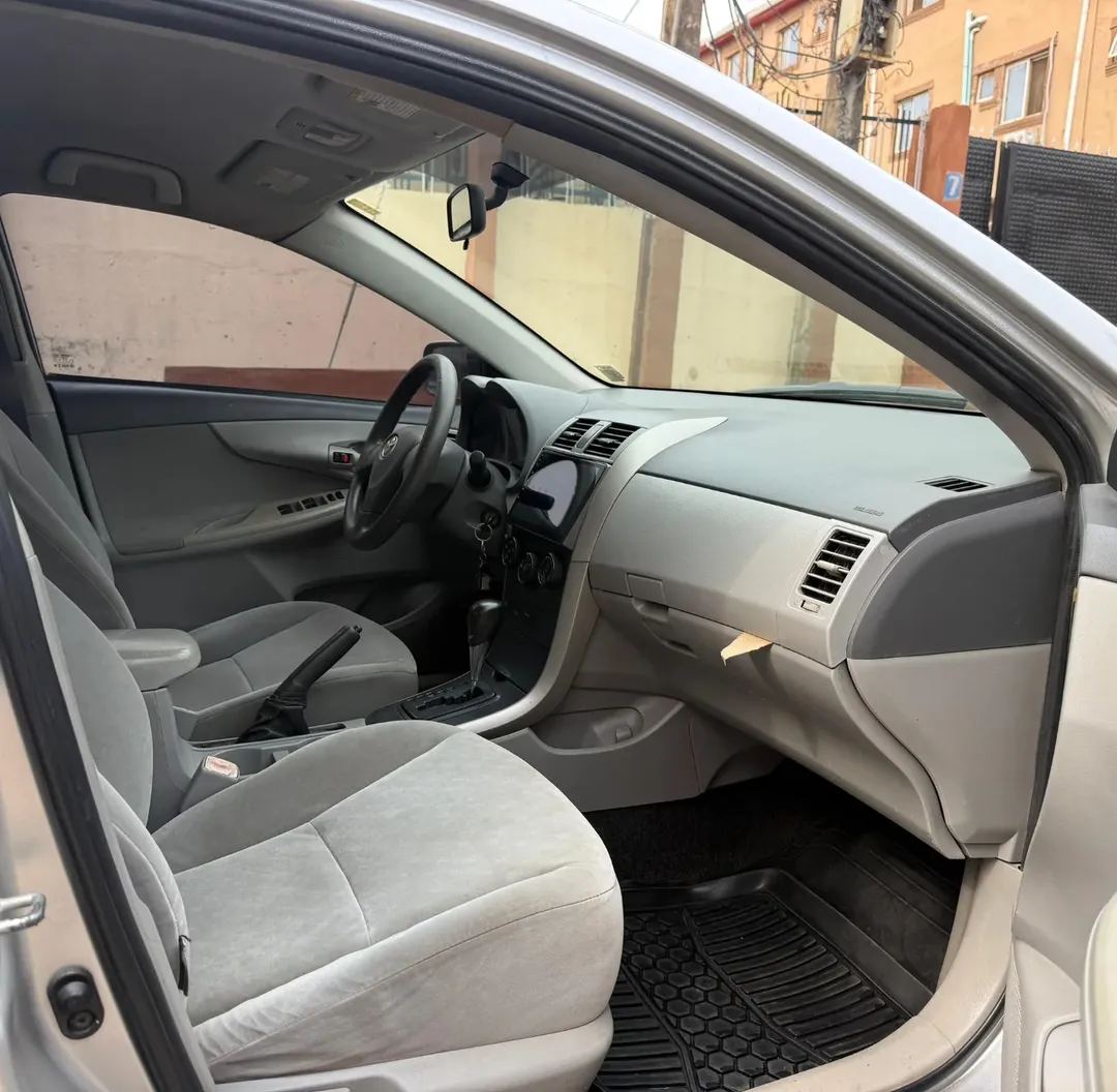 2009 Toyota Corolla: Luxury & Tech, Fully Paid