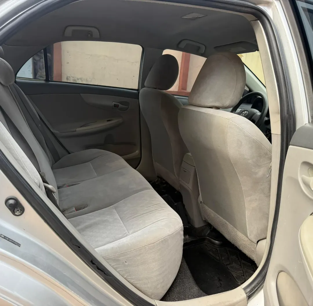 2009 Toyota Corolla: Luxury & Tech, Fully Paid