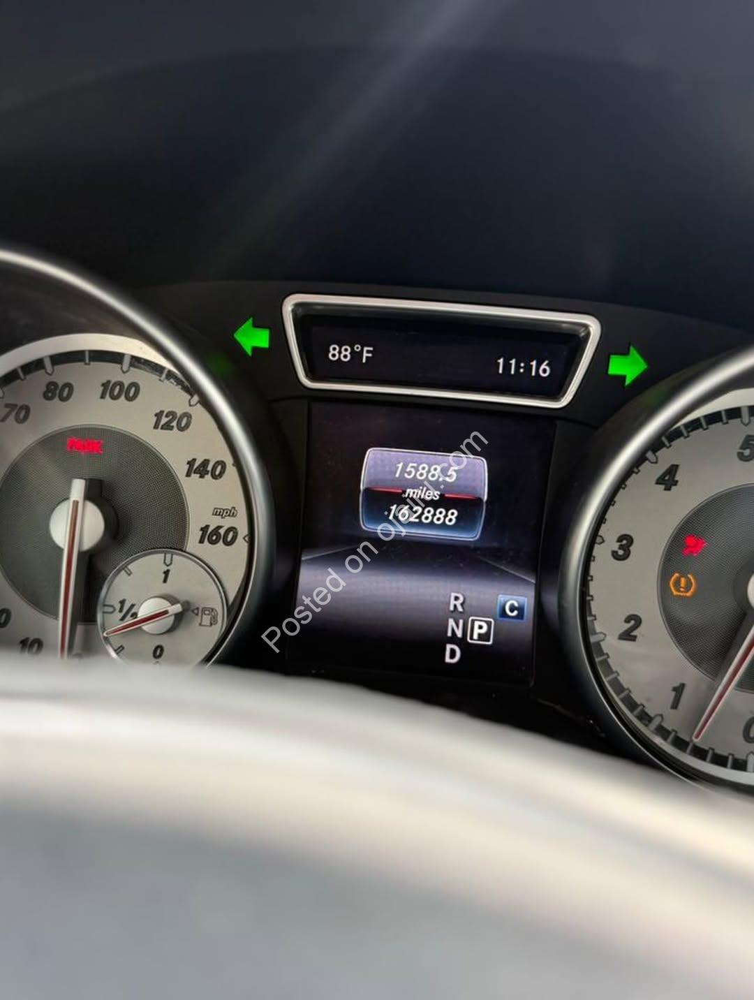 2017 Mercedes GLA250: Luxury Loaded, Pristine & Ready