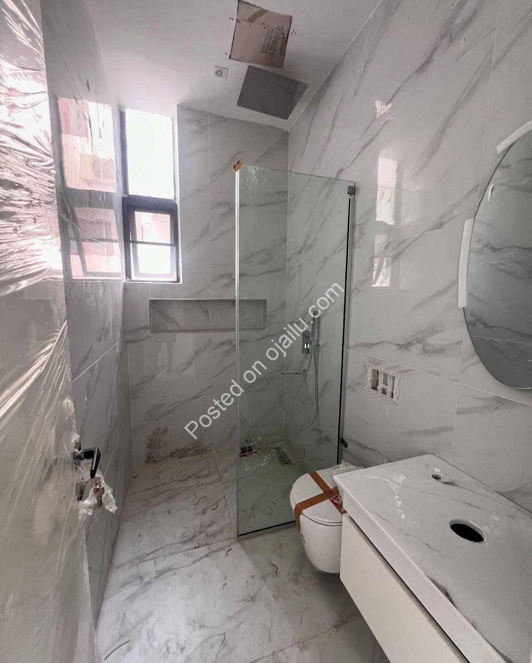 Lekki Phase 1 Gem: 2-Bed Ensuite Haven for 300M