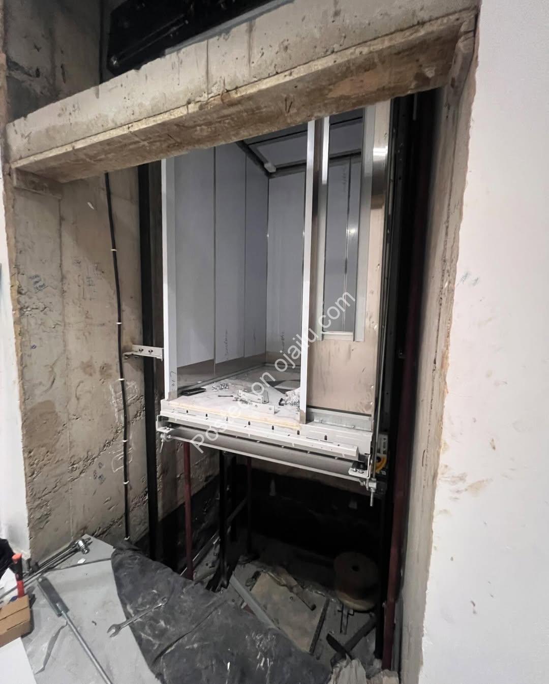 Lekki Phase 1 Gem: 2-Bed Ensuite Haven for 300M