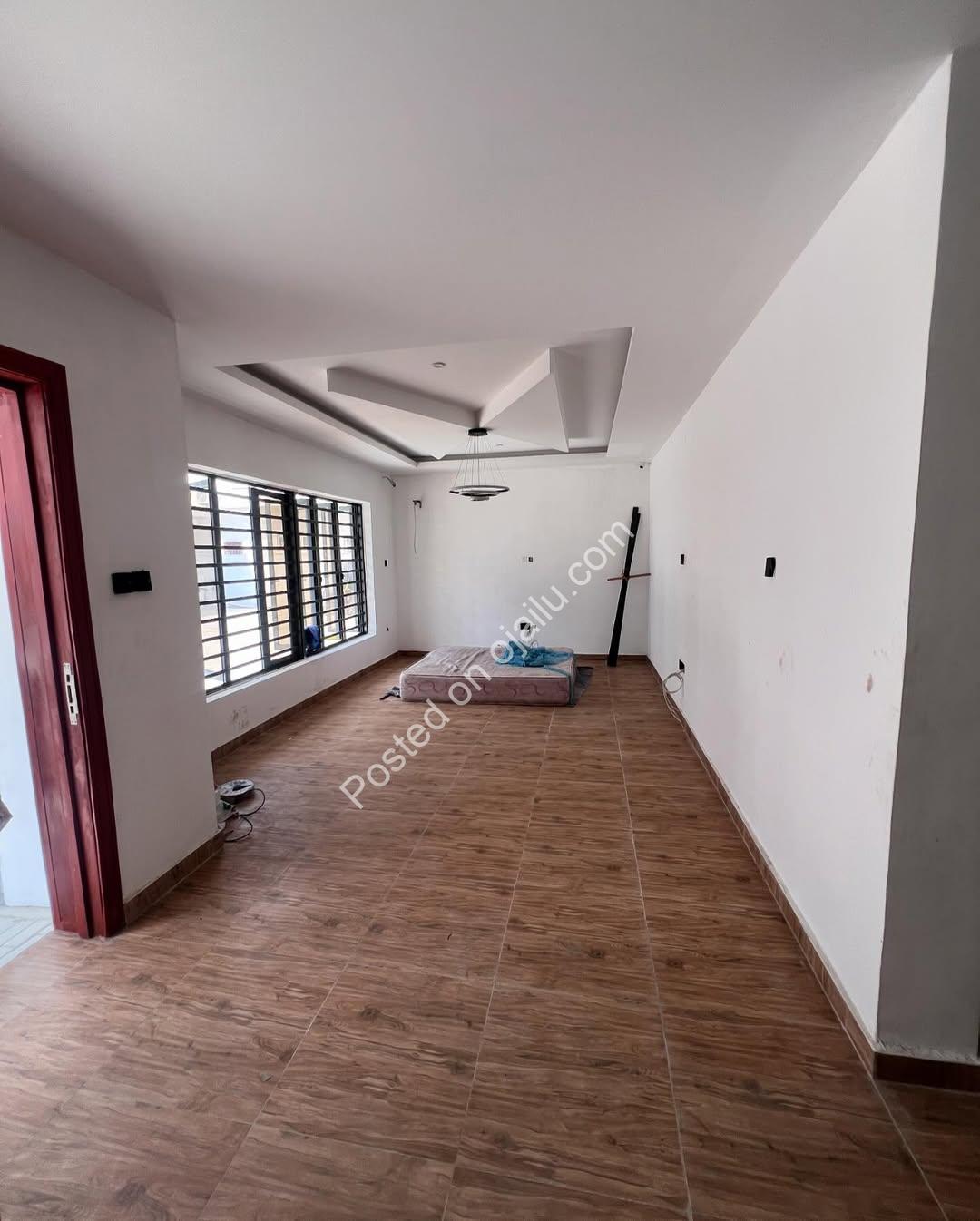 5-Bed Ensuite Duplex with Rooftop Terrace in Lekki