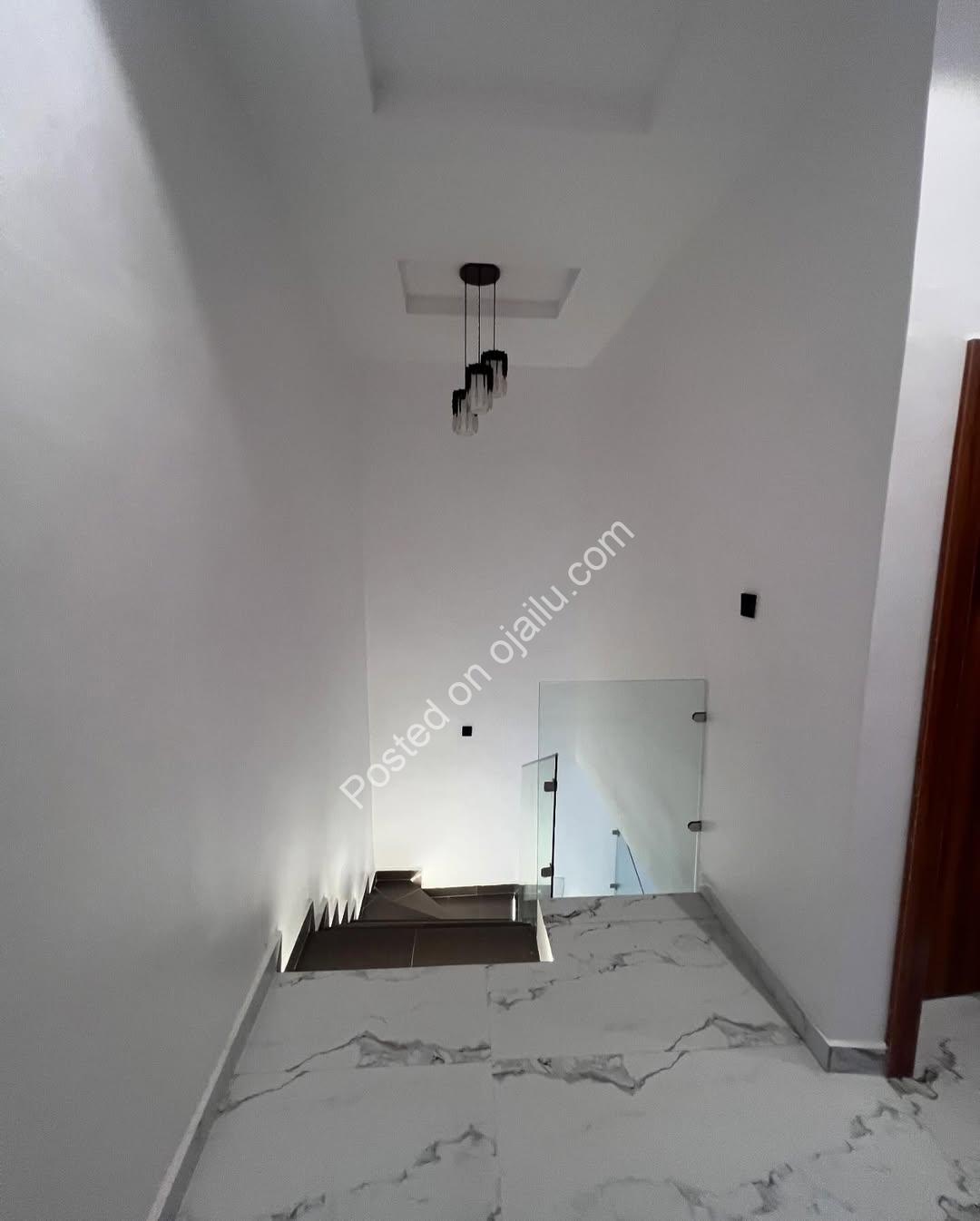 Orchid Lekki Haven: 4-Bed Terrace Duplex, All En-Suite