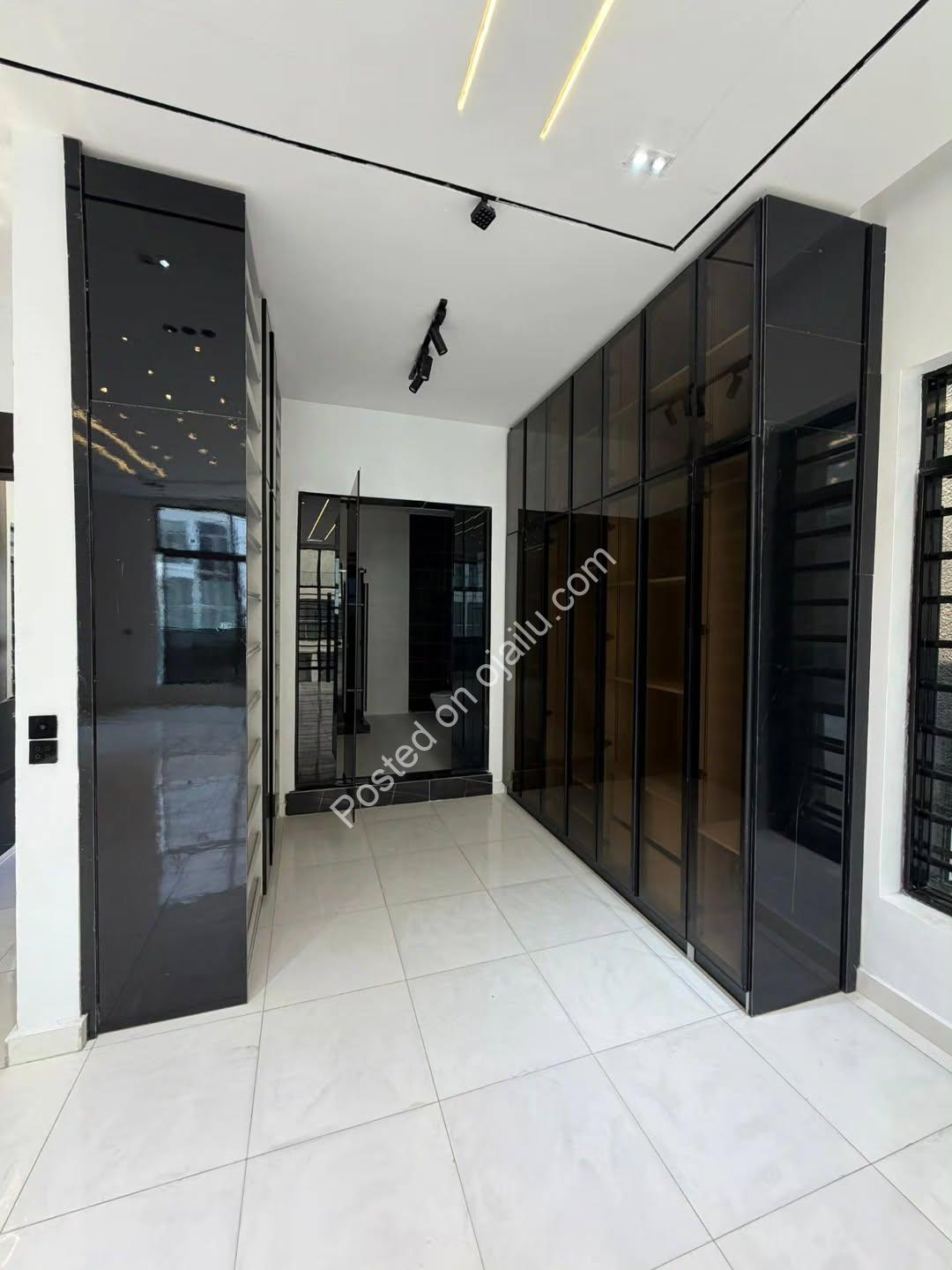 Dream Home with Pool in Prime Lekki