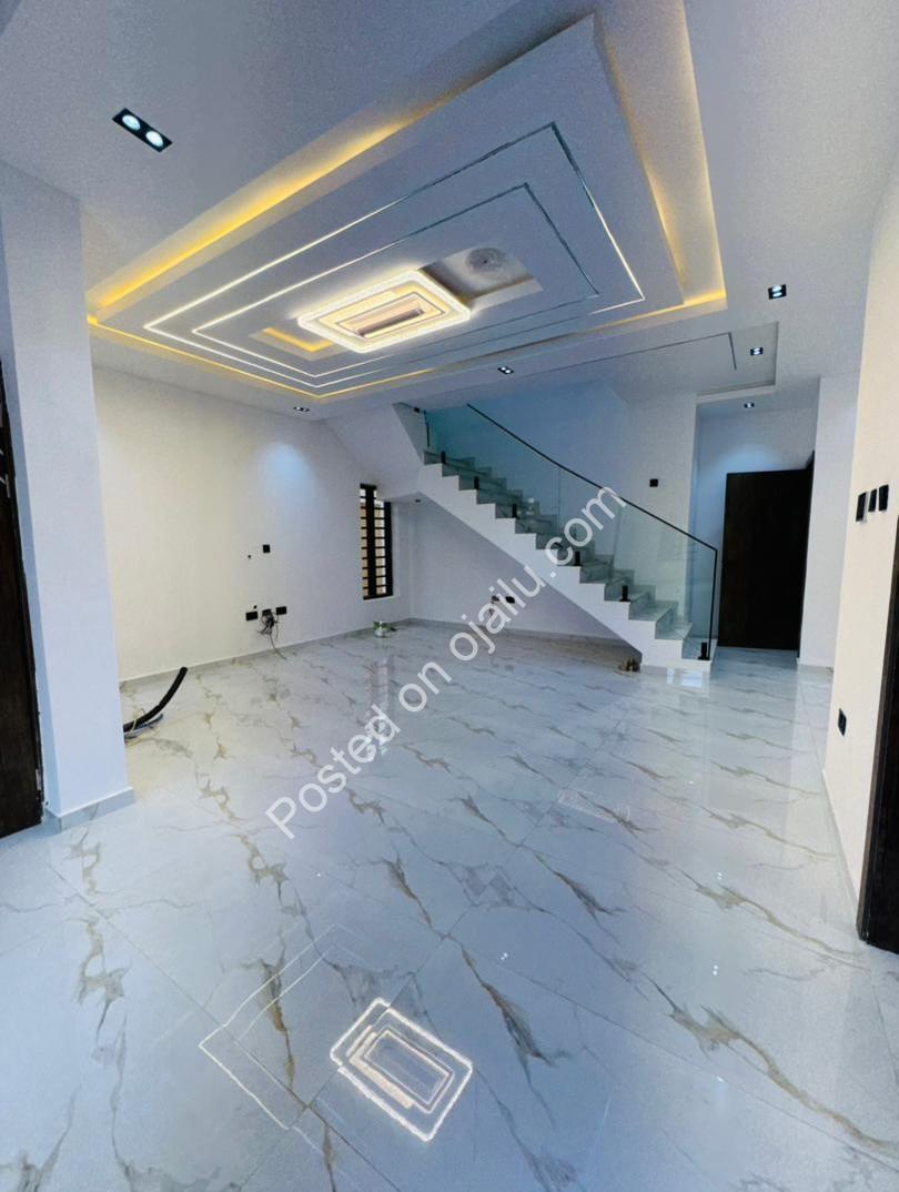 Exquisite 4-Bedroom Haven in Prime Ogba