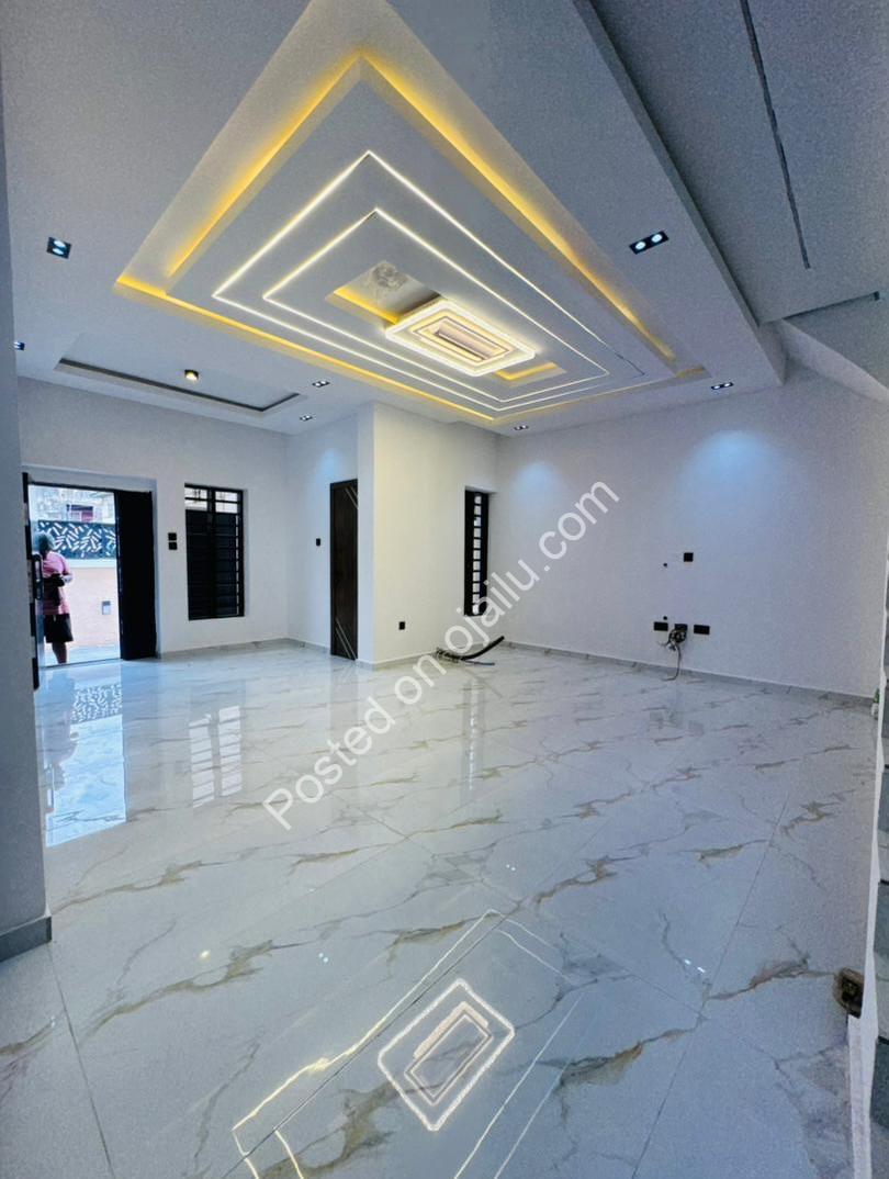 Exquisite 4-Bedroom Haven in Prime Ogba