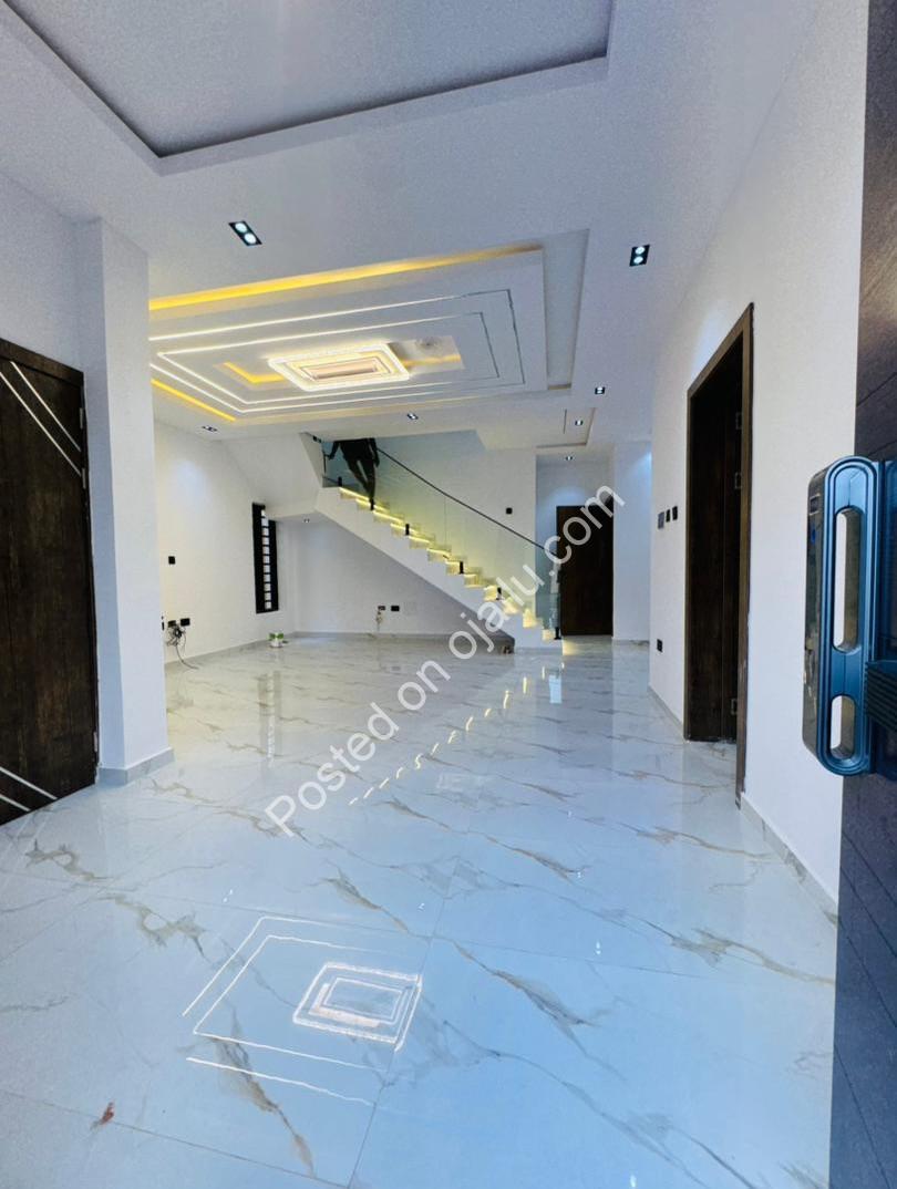 Exquisite 4-Bedroom Haven in Prime Ogba