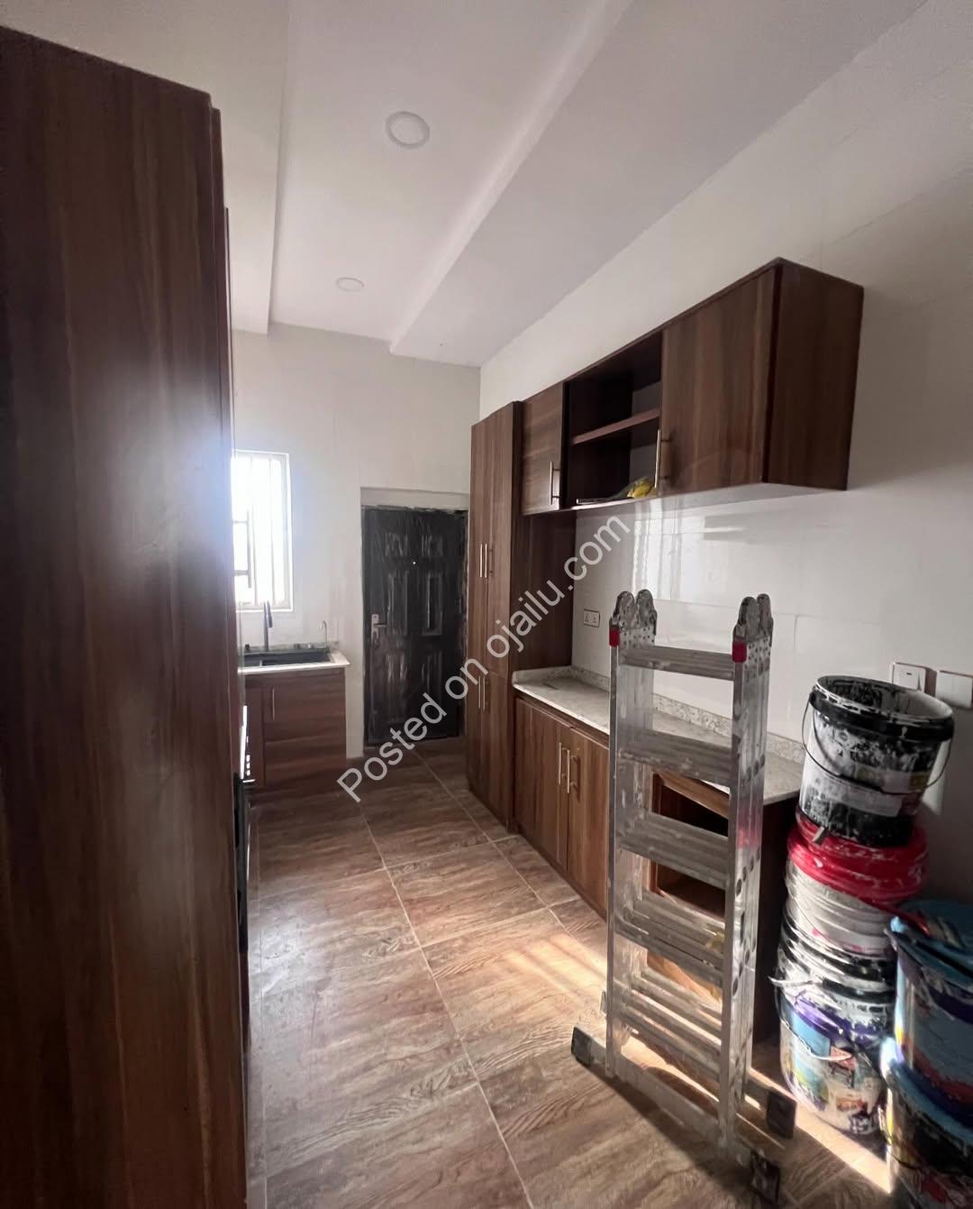 Lekki Phase 1 Gem: 2-Bed Ensuite Haven for 180M