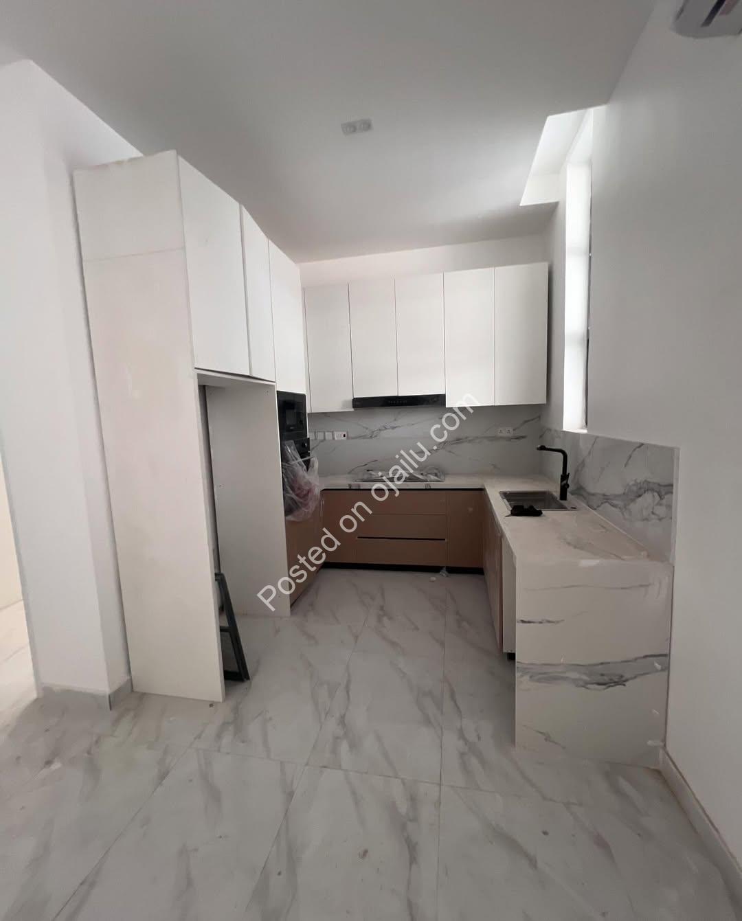 Lekki Phase 1 Gem: A 1-Bedroom Sanctuary for 230M