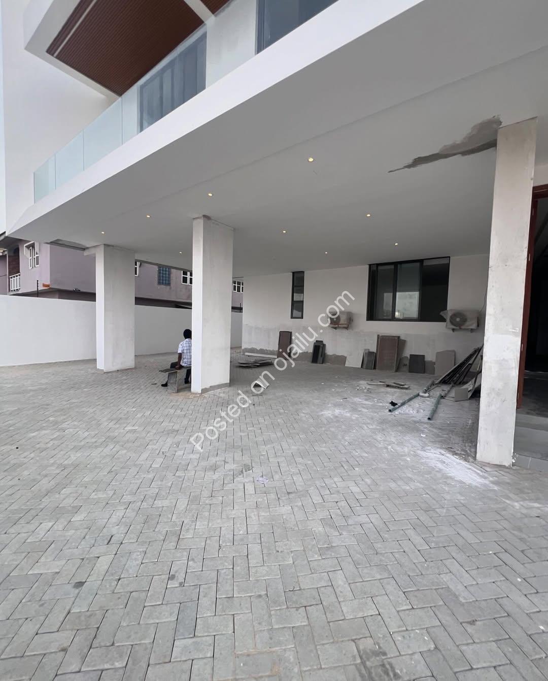 Lekki Phase 1 Gem: A 1-Bedroom Sanctuary for 230M