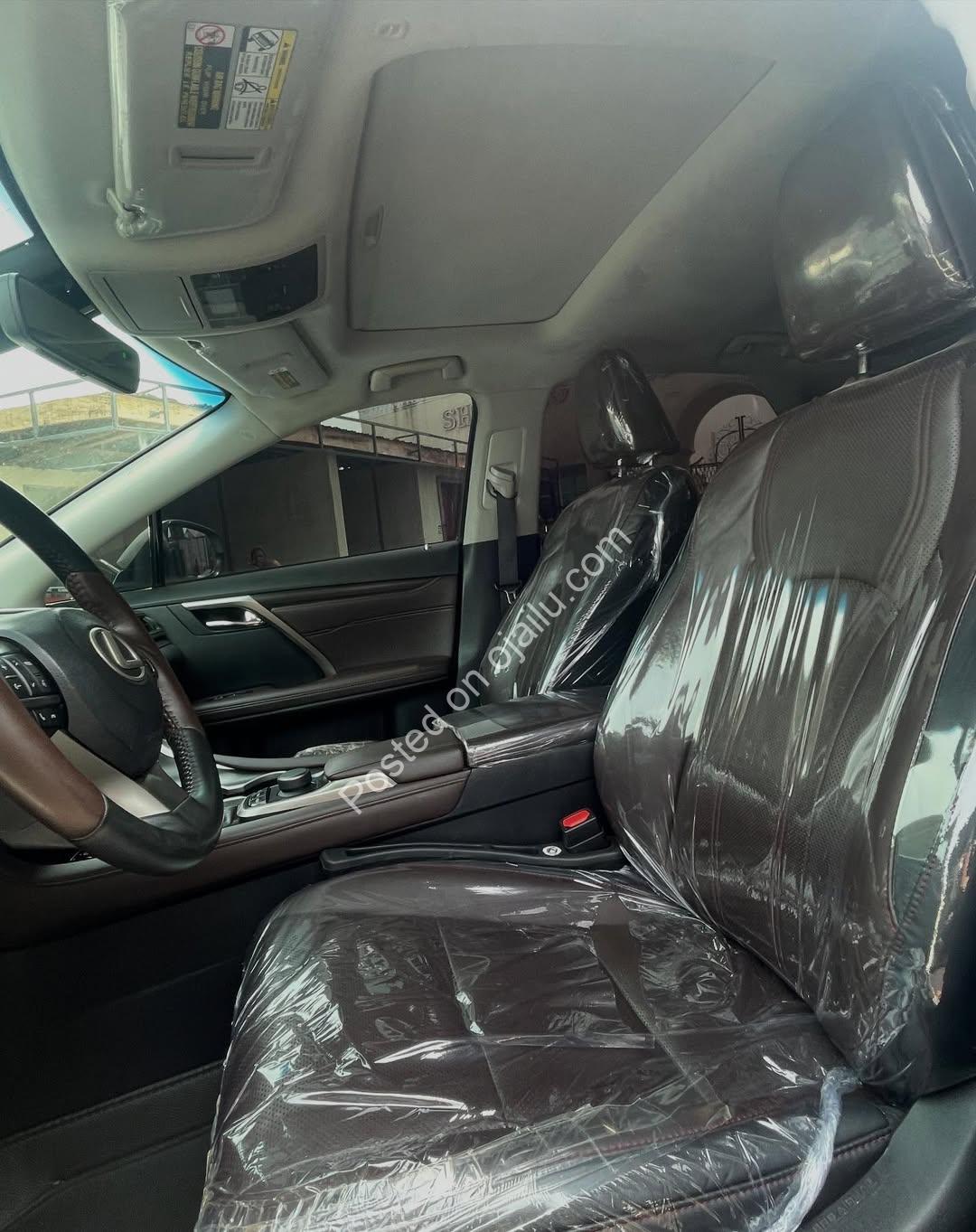 Luxury 2017 Lexus RX350: Sunroof & Safety Tech