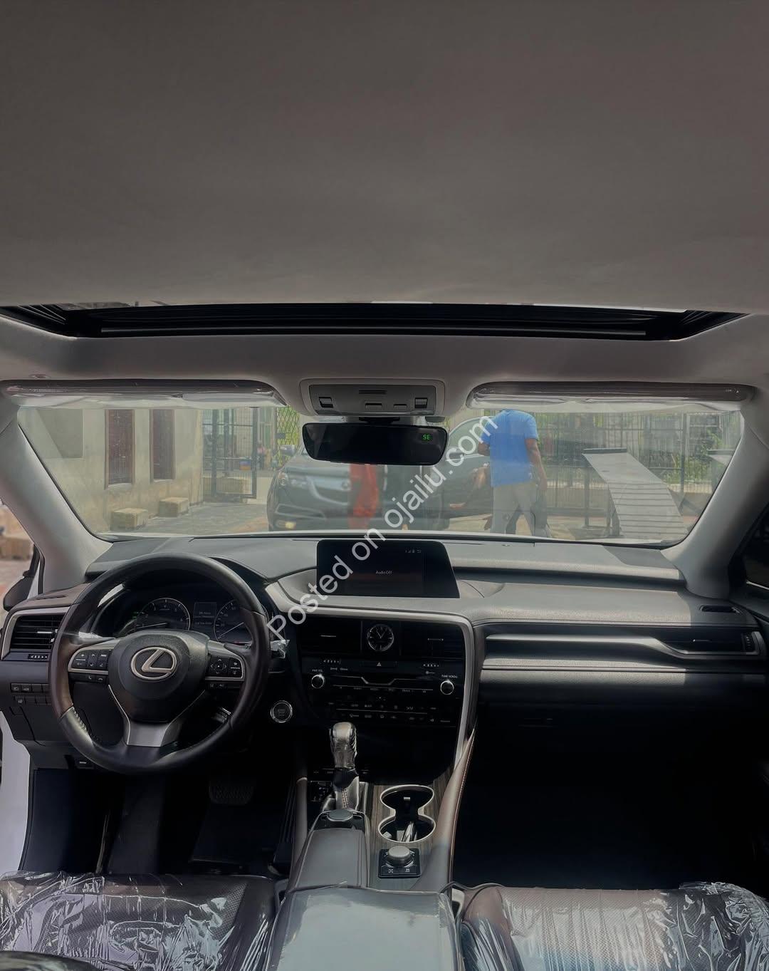 Luxury 2017 Lexus RX350: Sunroof & Safety Tech