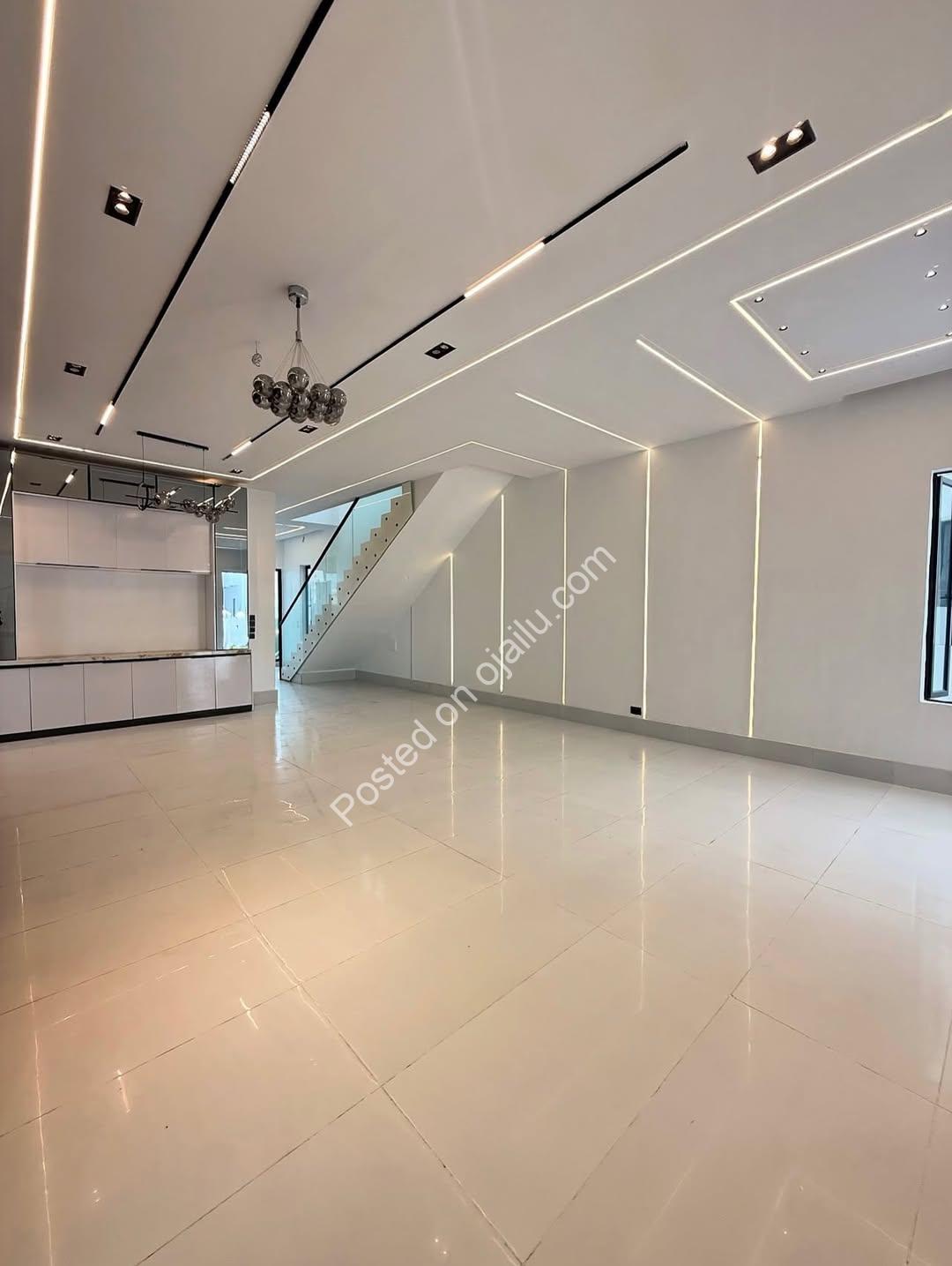 Lekki’s Ultimate 5-Bedroom Smart Home Oasis