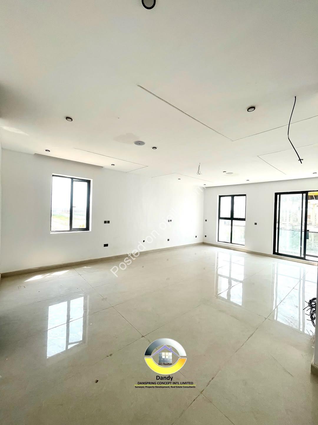 Lekki’s Ultimate 5-Bedroom Poolside Estate