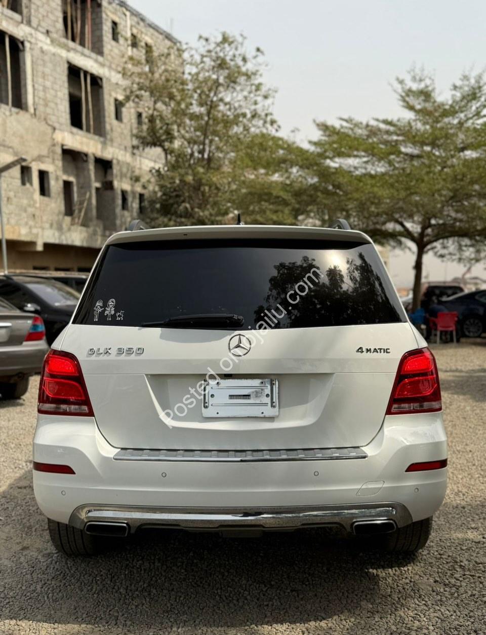 Luxury SUV: 2015 Mercedes GLK350 4MATIC, Panoramic Roof