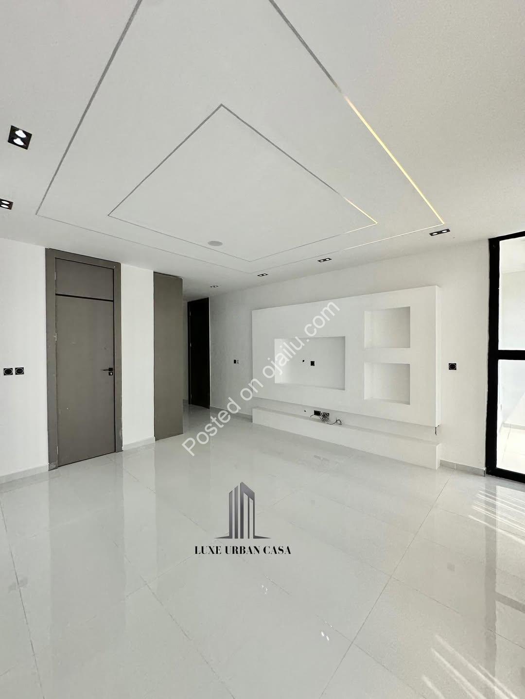 Chevron’s 5-Bedroom Oasis with Resort-Style Pool