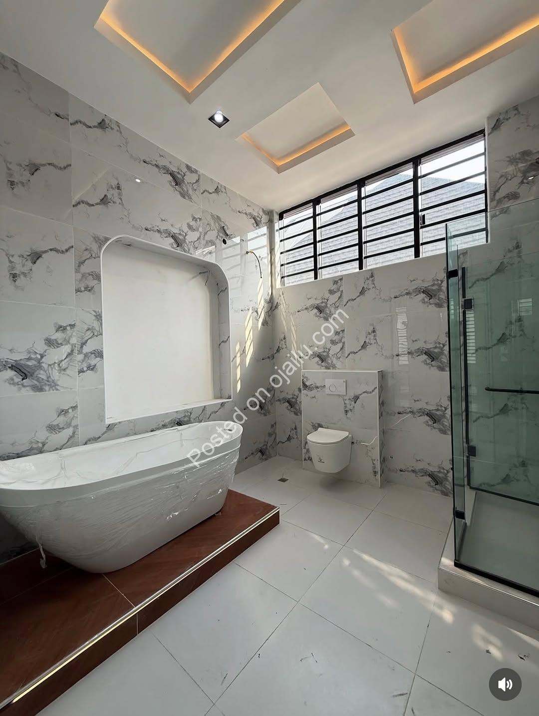 Stunning 5-Bedroom Smart Home in Prime Chevron Estate