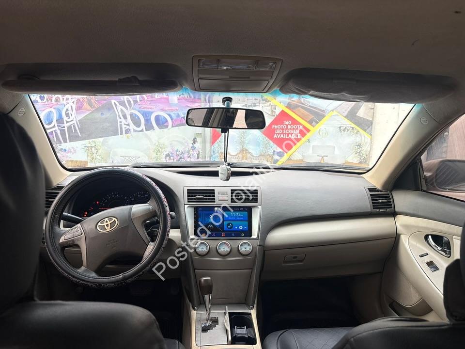 2011 Camry: Perfect Condition, Ready to Drive