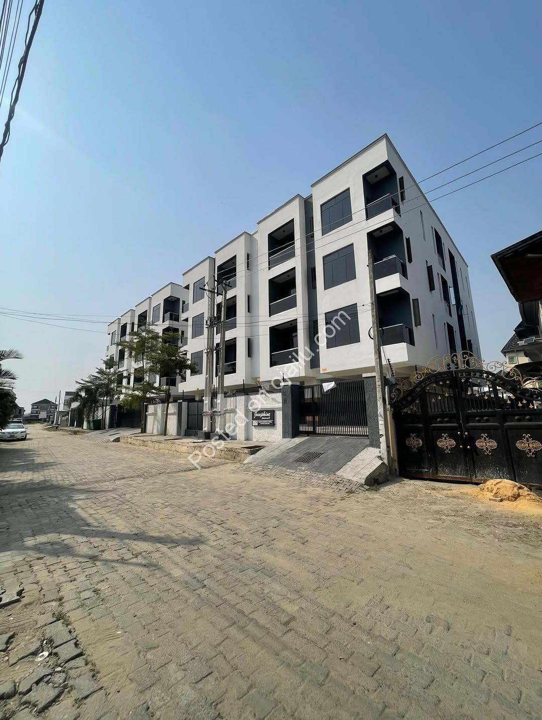 Sleek 1 & 2BR Apartments with Pool & Gym in Lekki