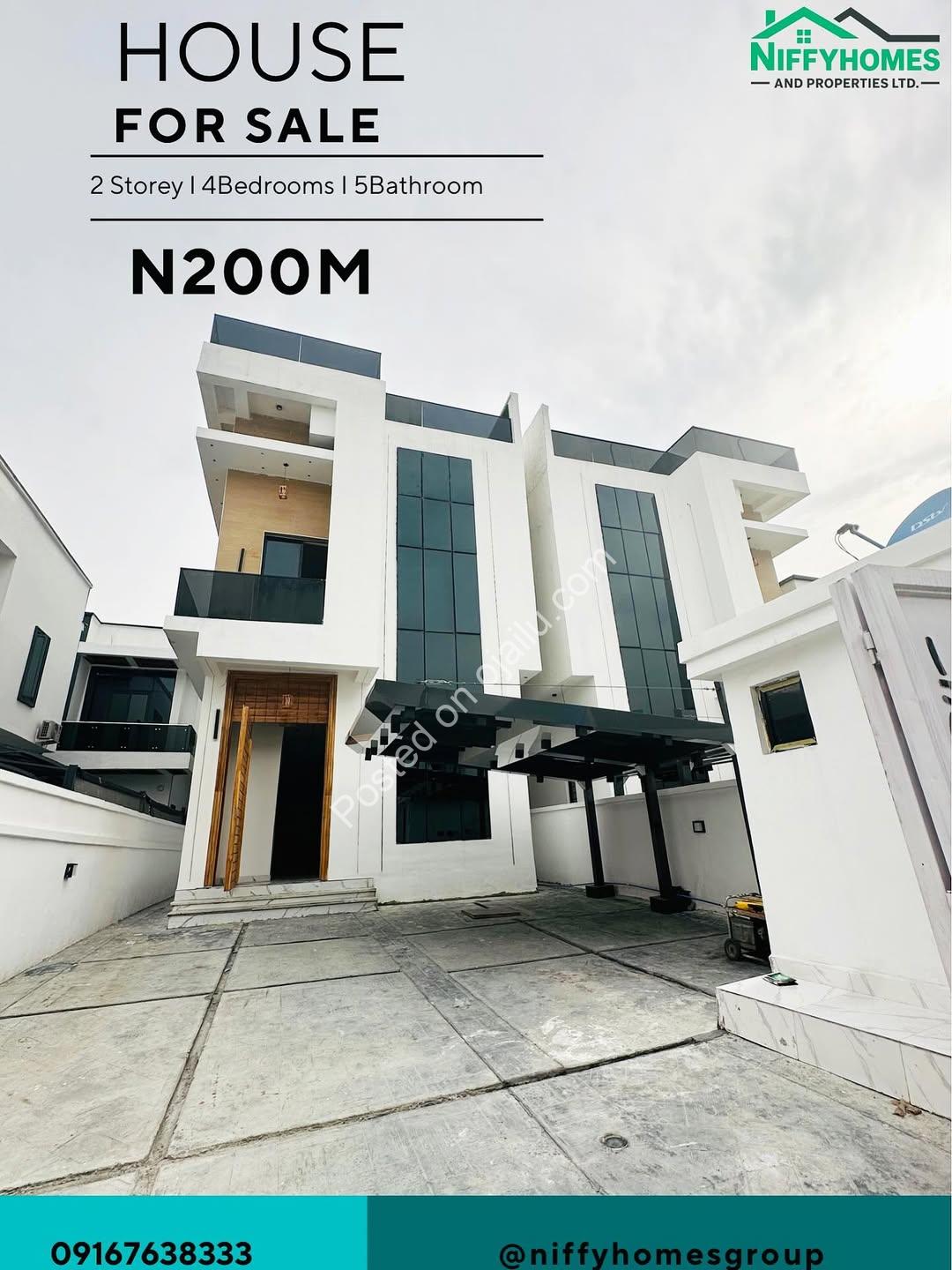 Lekki’s Ultimate 5-Bedroom Estate with Rooftop Oasis