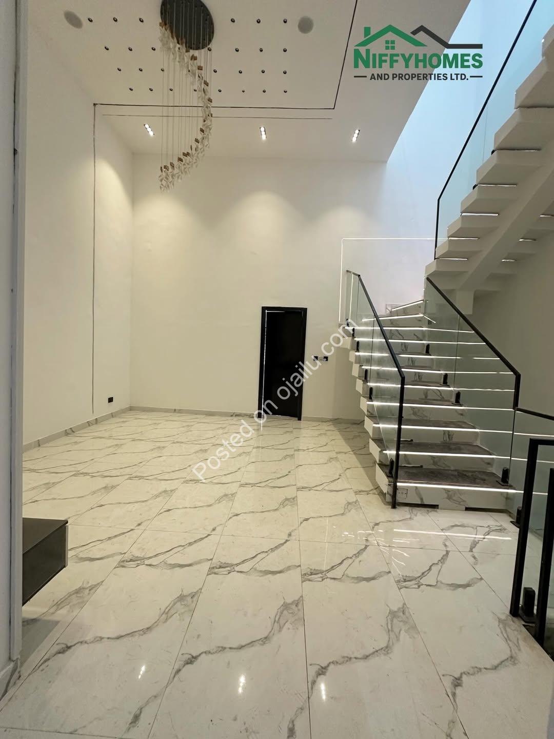 Lekki’s Ultimate 5-Bedroom Estate with Rooftop Oasis