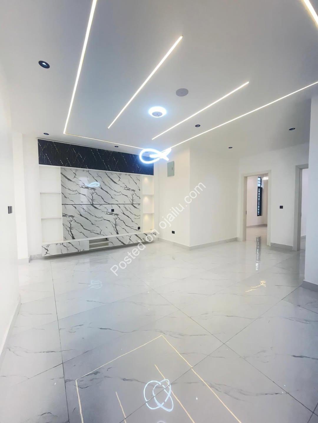 Spacious 5-Bedroom Haven with Pool & Rooftop Terrace