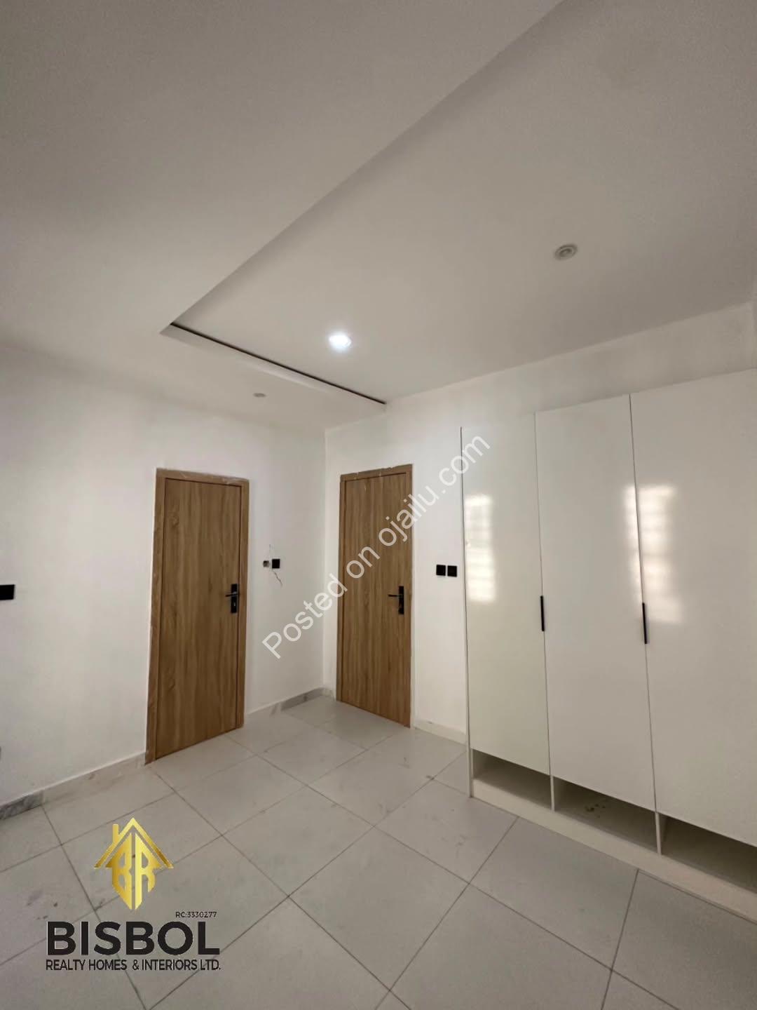 Move-In Ready 5BR Duplex in Gated Ajah Estate