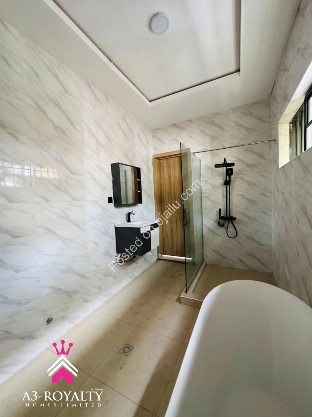 Move-In Ready 5BR Duplex in Gated Ajah Estate