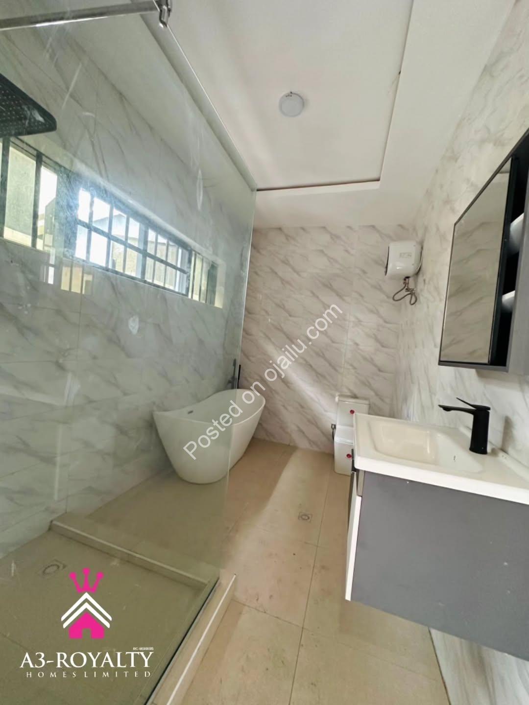 Move-In Ready 5BR Duplex in Gated Ajah Estate