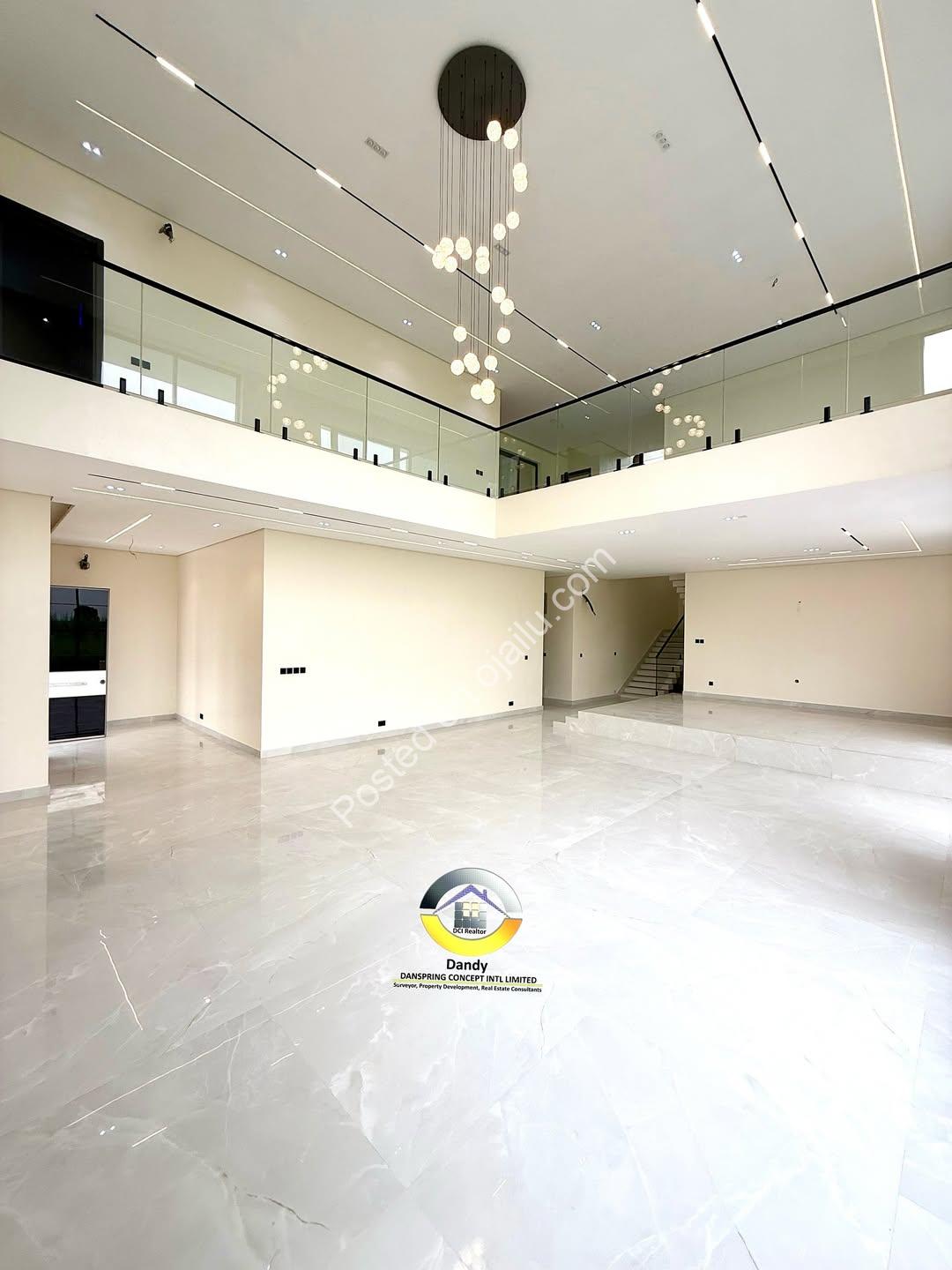 Lekki’s Ultimate 5-Bedroom Smart Home Oasis