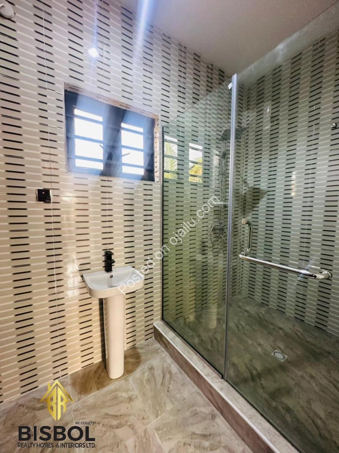 4-Bedroom Detached Duplex with BQ in Prime Ajah