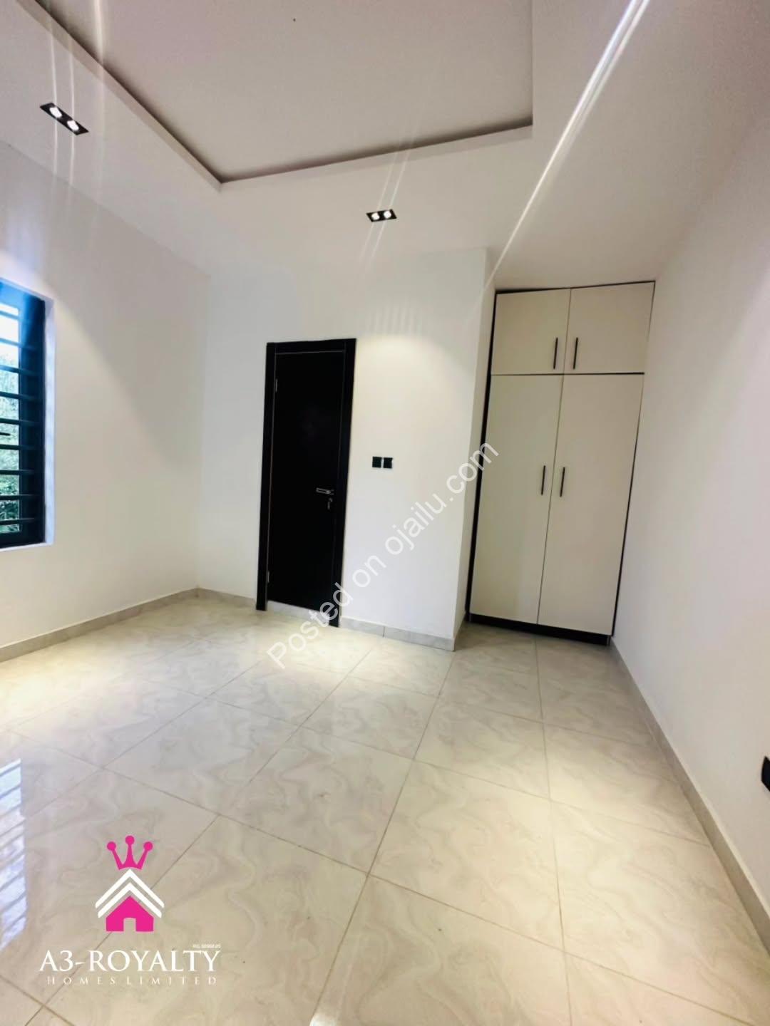 Move-In Ready 4BR Detached Duplex in Prime Ajah