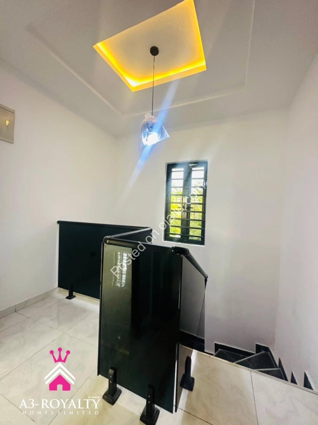 Move-In Ready 4BR Detached Duplex in Prime Ajah