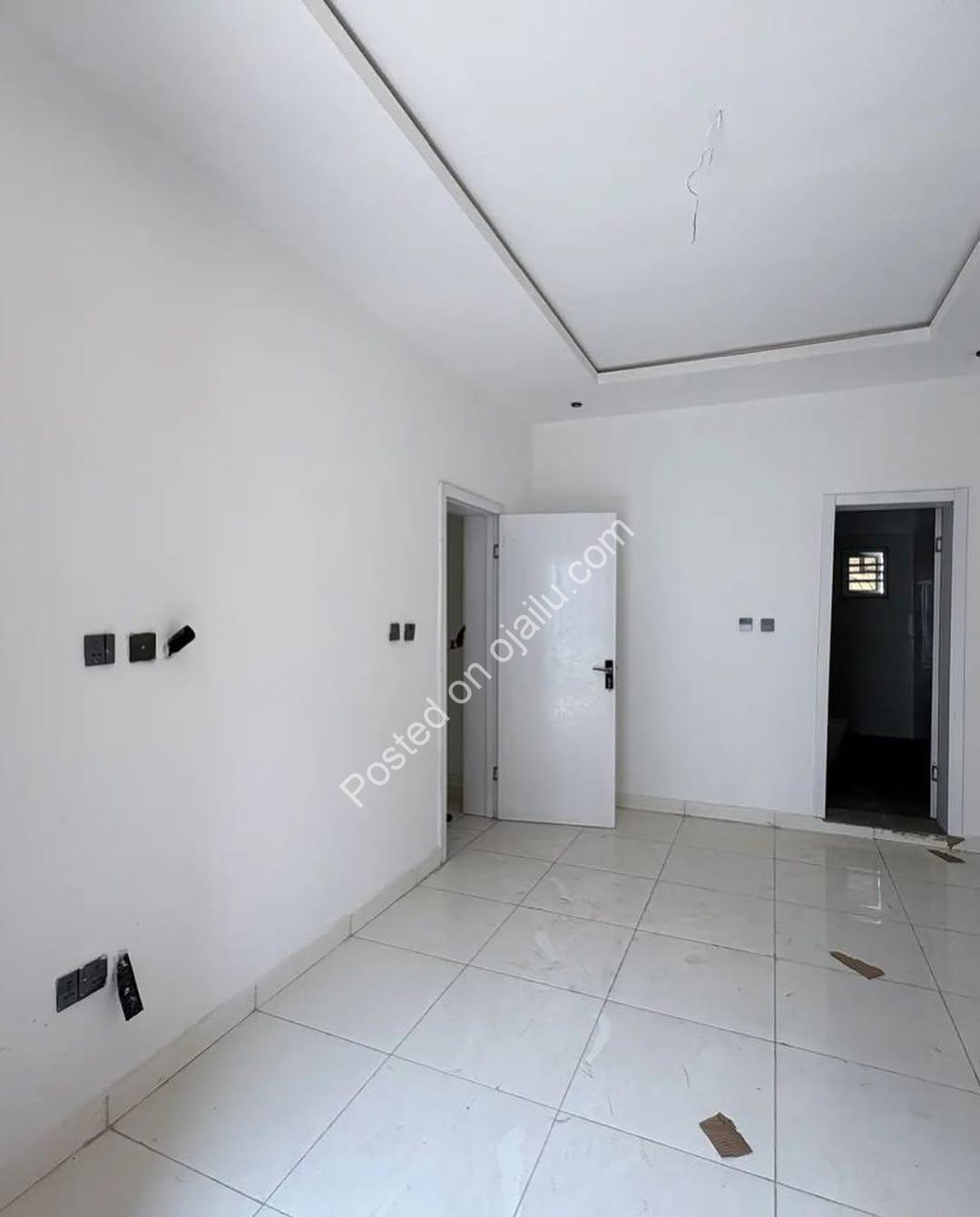 Spacious 4-Bed Duplex in Secure Ikate Estate