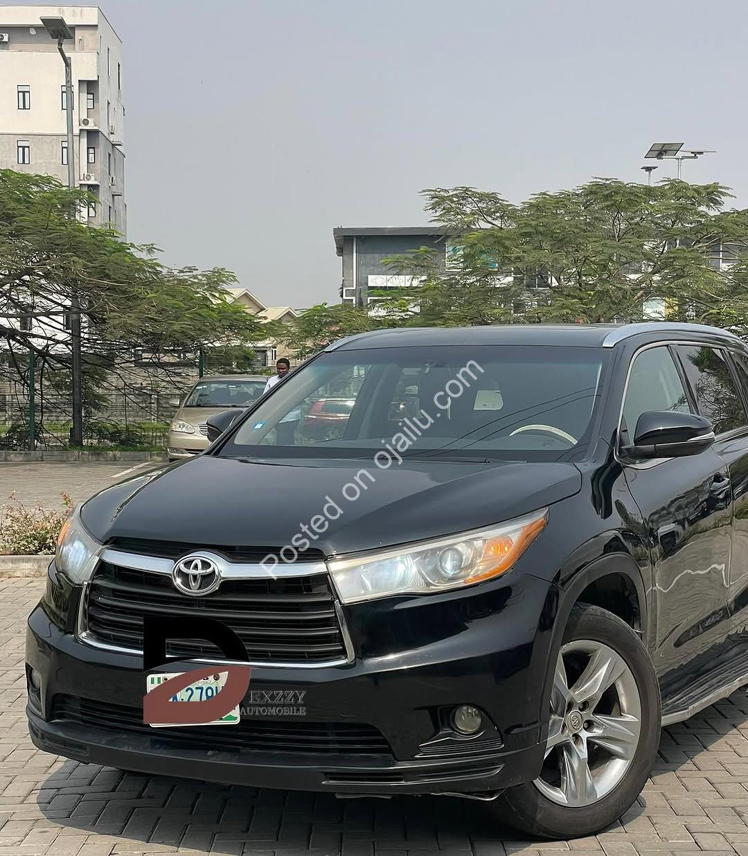 2019 Toyota Highlander XLE AWD: Sunroof & Tech-Loaded Luxury SUV