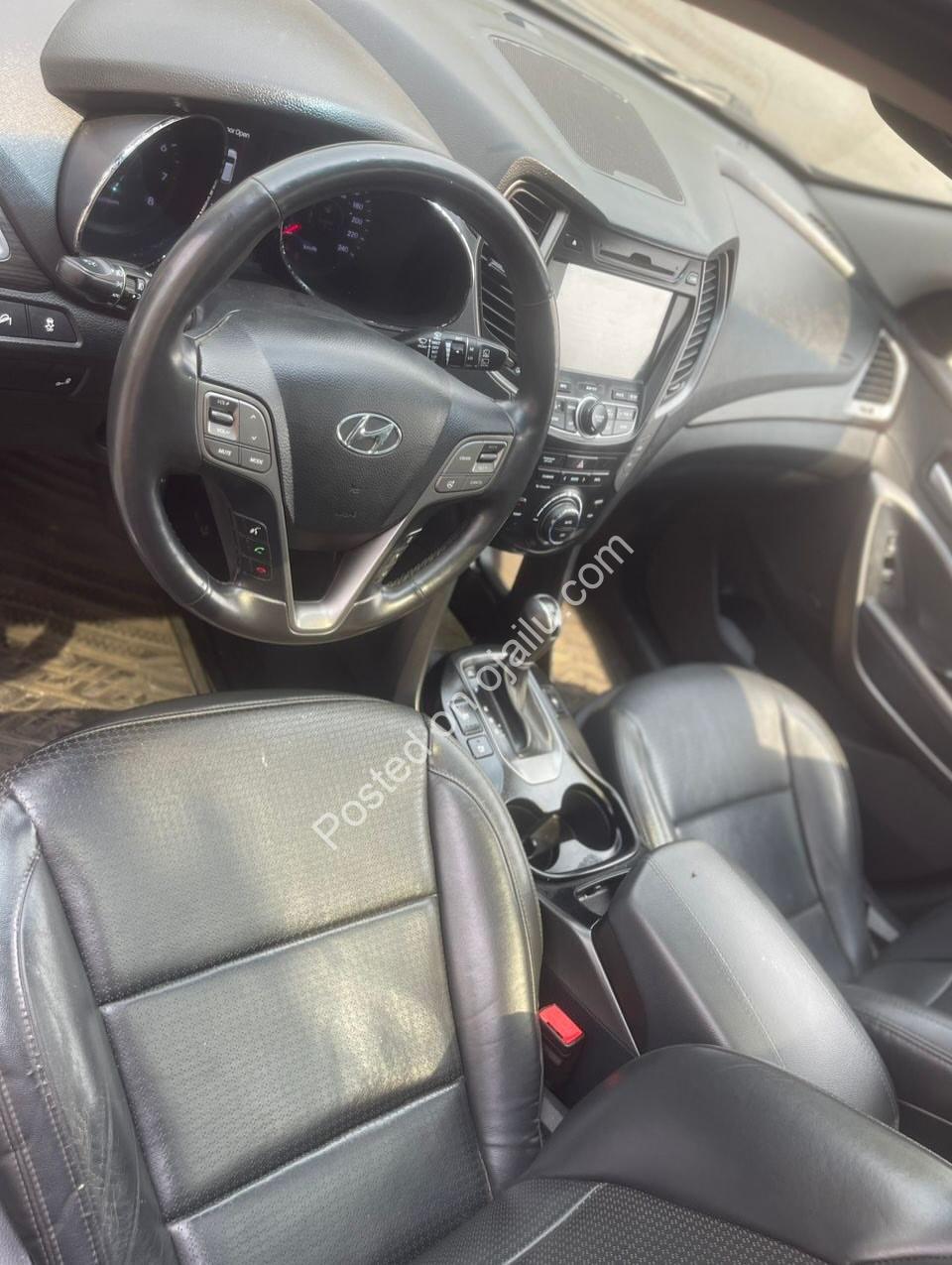 2015 Hyundai Santa Fe: Panoramic Roof, Full Option