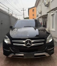Luxury 2018 Mercedes GLE350: Pristine & Priced to Sell