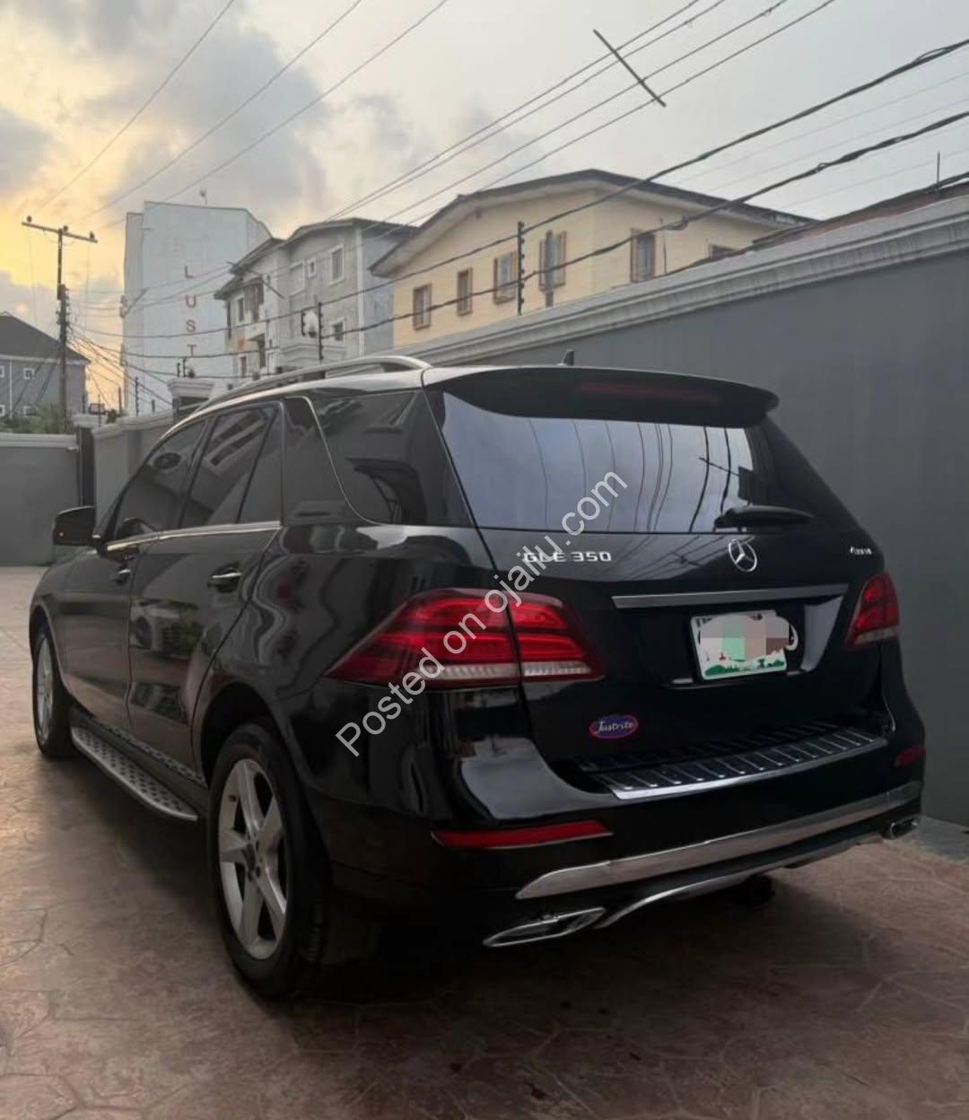 Luxury 2018 Mercedes GLE350: Pristine & Priced to Sell