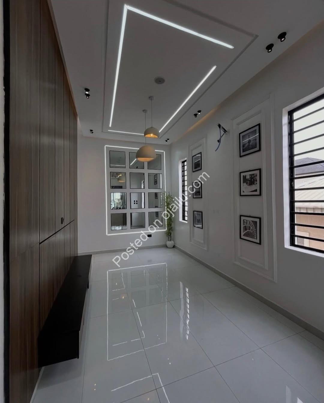 Elegant 5-Bedroom Duplex with Private Pool in VGC