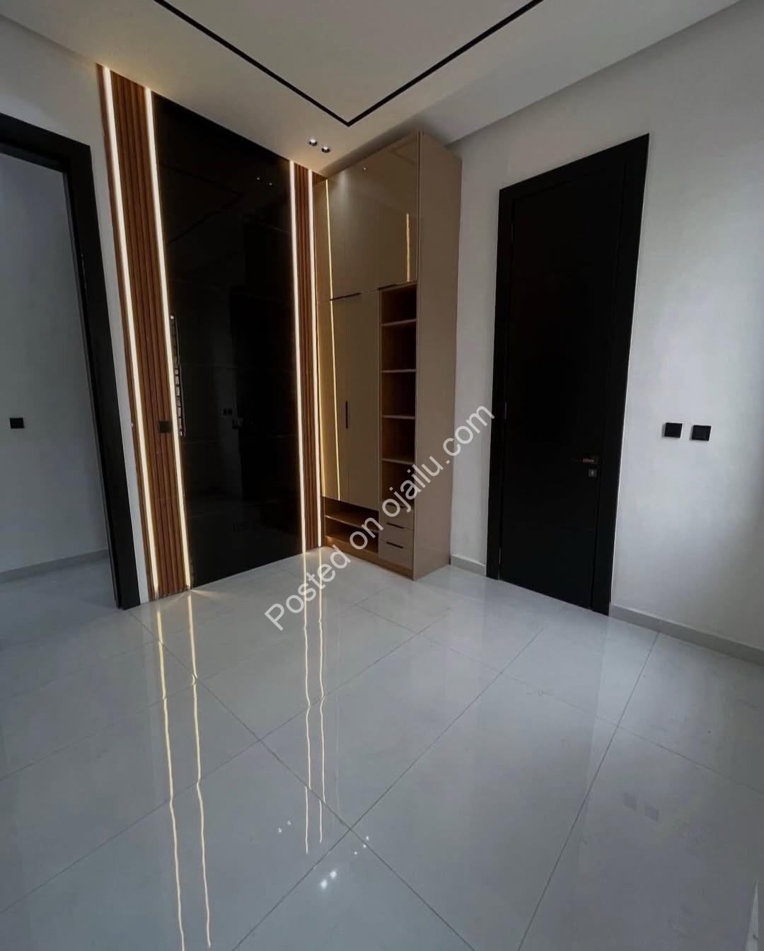 Elegant 5-Bedroom Duplex with Private Pool in VGC