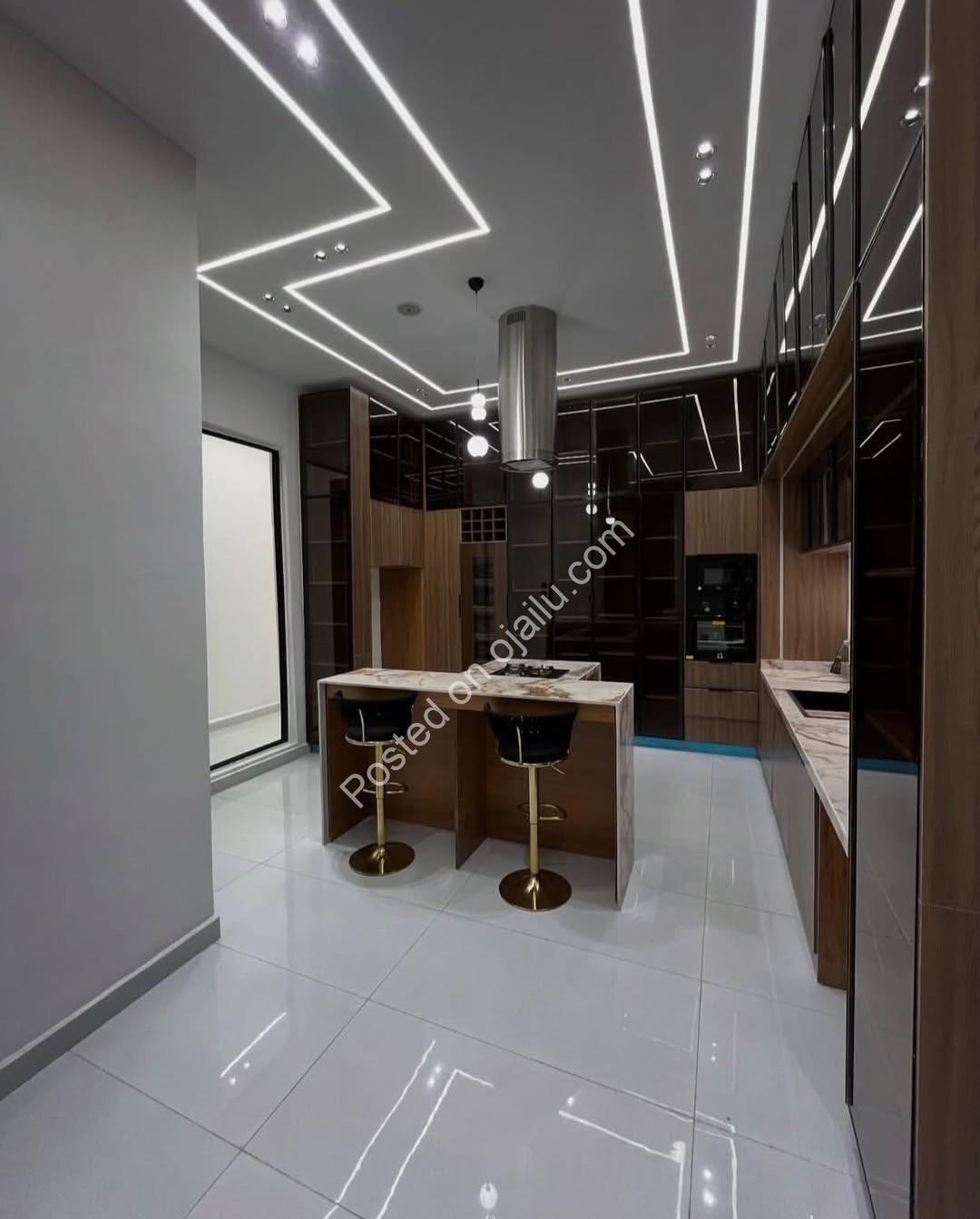 Elegant 5-Bedroom Duplex with Private Pool in VGC