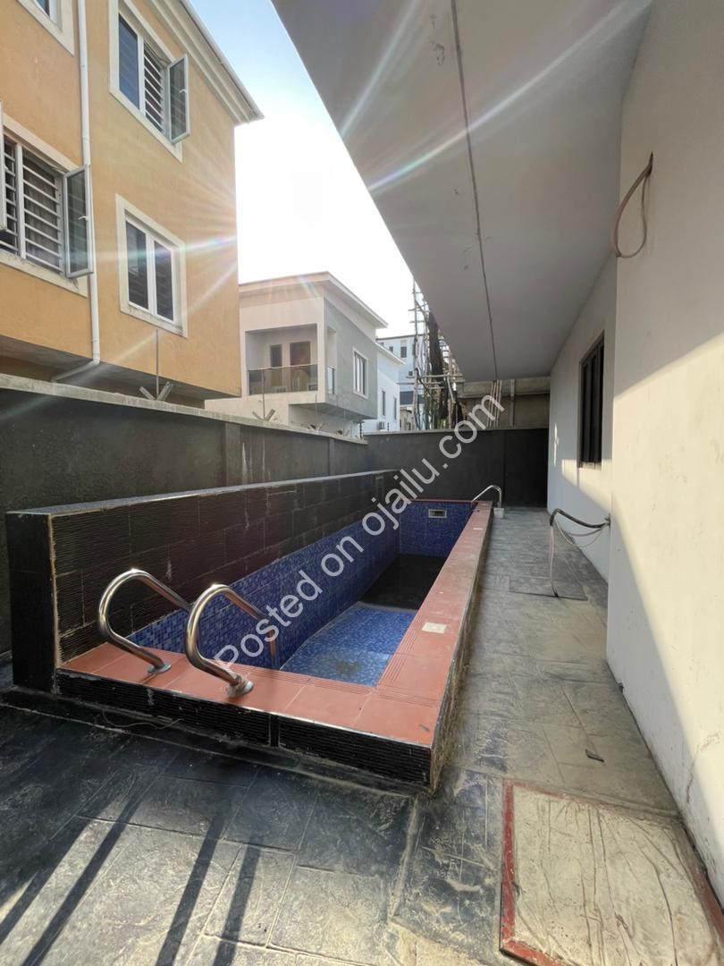 Elegant 5-Bedroom Haven with Resort-Style Pool & BQ