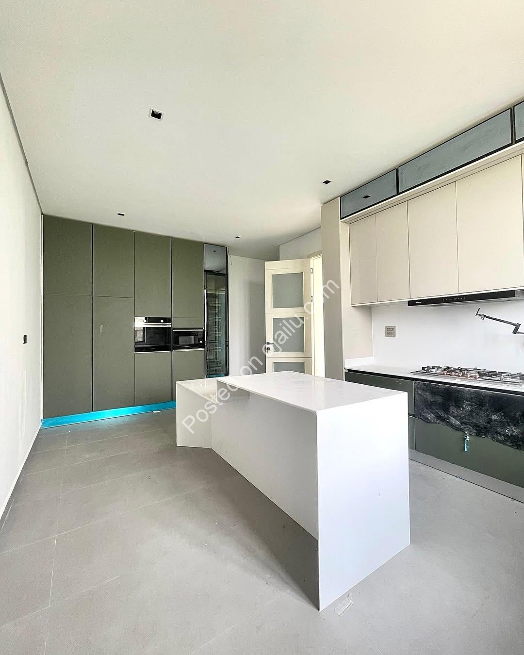 Rooftop Serenity Awaits: 5-Bed Lekki Haven