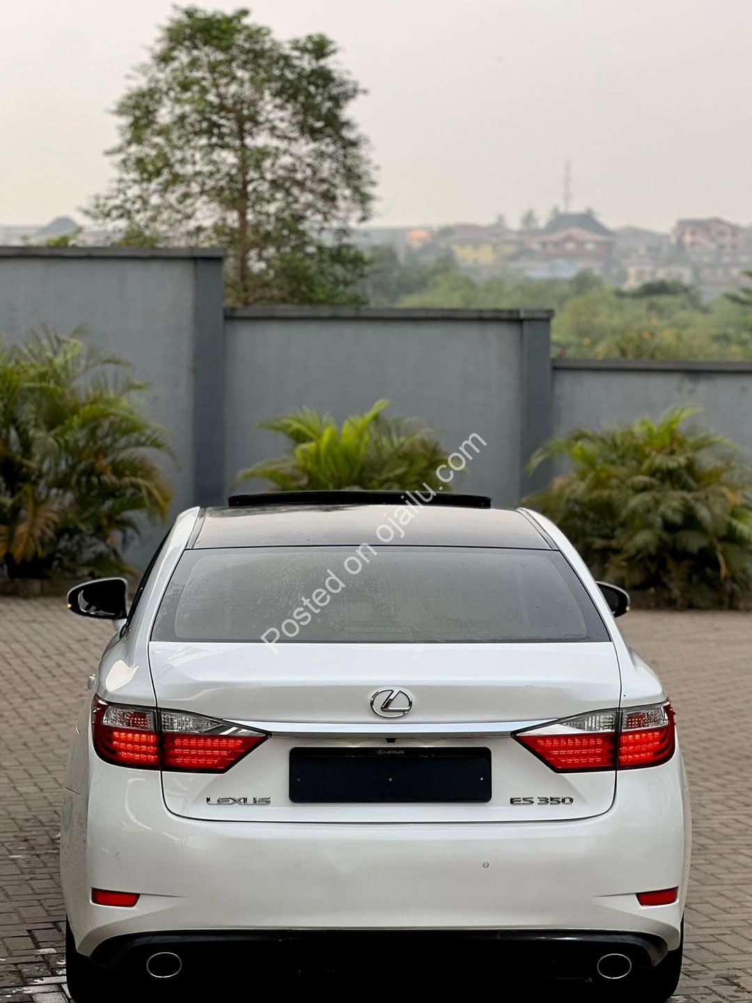 Luxury Lexus ES350: Full Option & Accident-Free