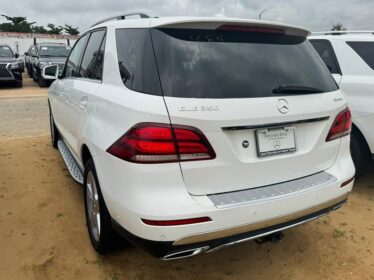 Low-Mileage Luxury: 2016 GLE350 4MATIC