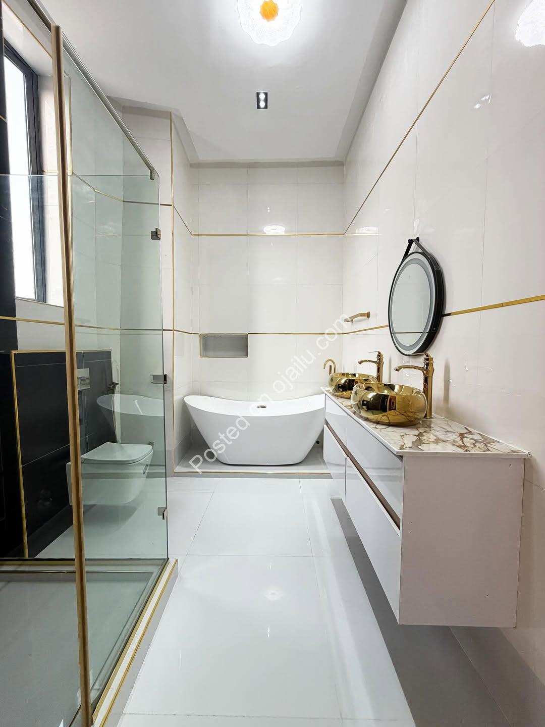 5-Bedroom Haven with Pool in Prime Lekki